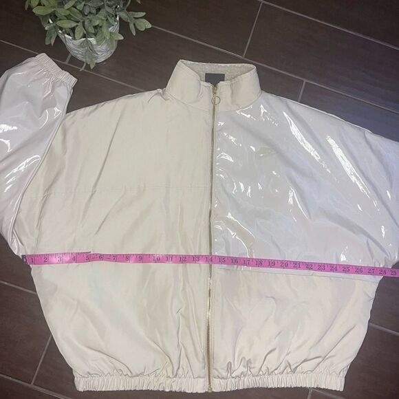 Nike Icon Clash Synthetic Fill Jacket Oatmeal  sz medium - Picture 12 of 14